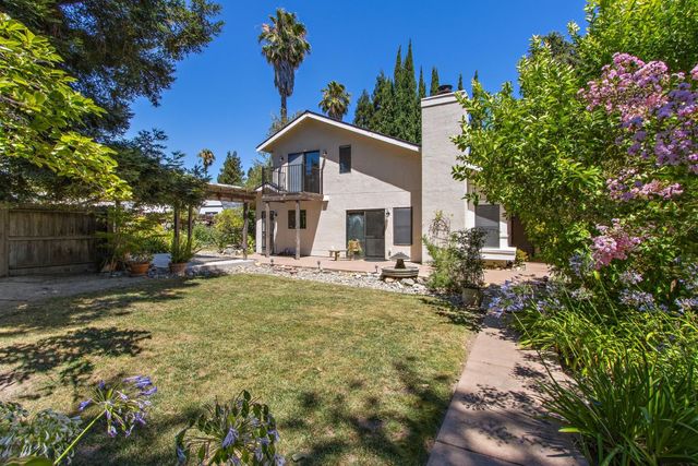 10 Tidewater Ct, Sacramento, CA 95831