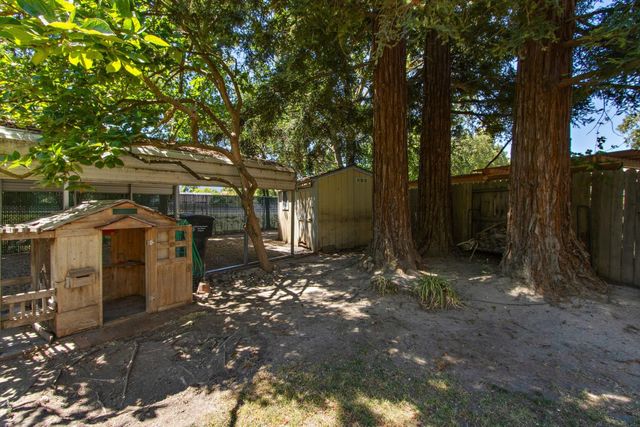 10 Tidewater Ct, Sacramento, CA 95831