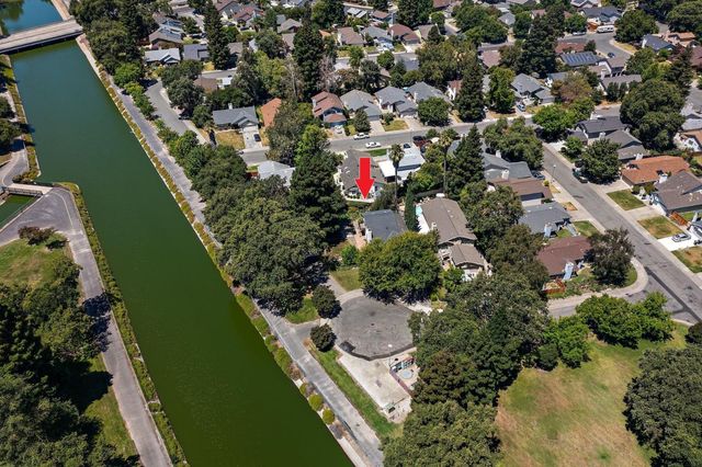 10 Tidewater Ct, Sacramento, CA 95831