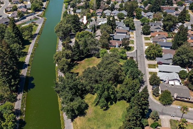 10 Tidewater Ct, Sacramento, CA 95831