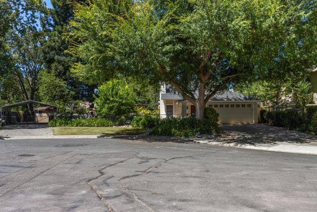 10 Tidewater Ct, Sacramento, CA 95831