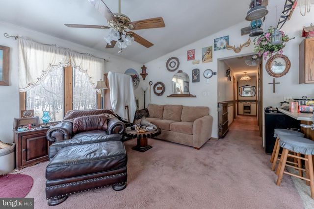 415 WHITE OAK RD, Lehighton, PA 18235