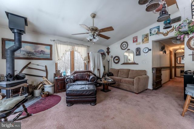 415 WHITE OAK RD, Lehighton, PA 18235