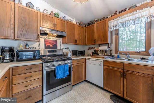 415 WHITE OAK RD, Lehighton, PA 18235