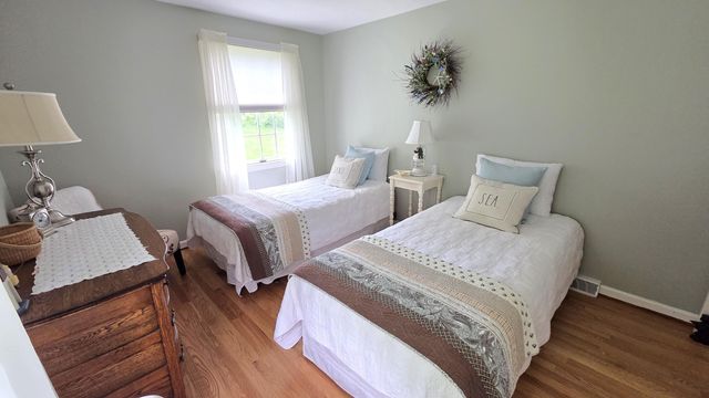 22 Briarfield Road, East Dennis, MA 02641