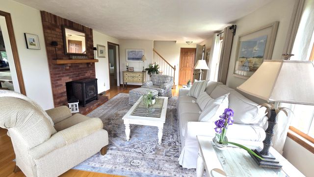 22 Briarfield Road, East Dennis, MA 02641
