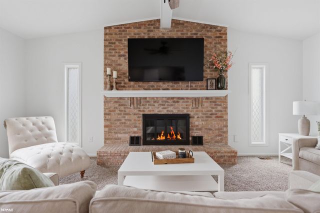 16313 Greenland Drive, Macomb Twp, MI 48044