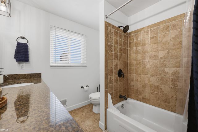16313 Greenland Drive, Macomb Twp, MI 48044