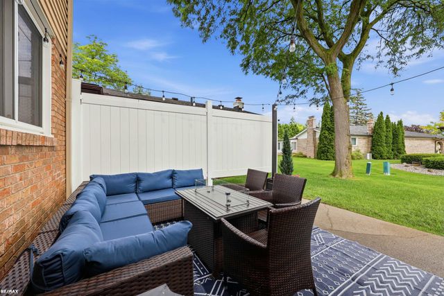 16313 Greenland Drive, Macomb Twp, MI 48044