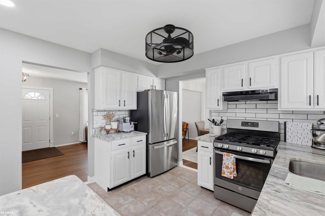 16313 Greenland Drive, Macomb Twp, MI 48044