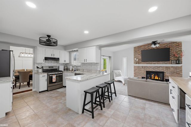 16313 Greenland Drive, Macomb Twp, MI 48044