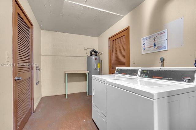 8881 Sunrise Lakes Blvd 206, Sunrise, FL 33322