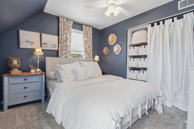 323 S Worthington STREET, Oconomowoc, WI 53066