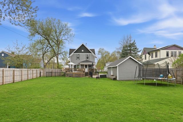 323 S Worthington STREET, Oconomowoc, WI 53066
