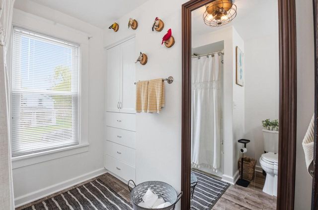323 S Worthington STREET, Oconomowoc, WI 53066