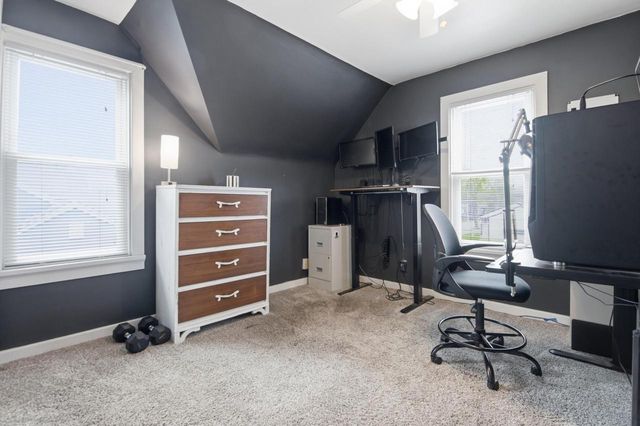 323 S Worthington STREET, Oconomowoc, WI 53066