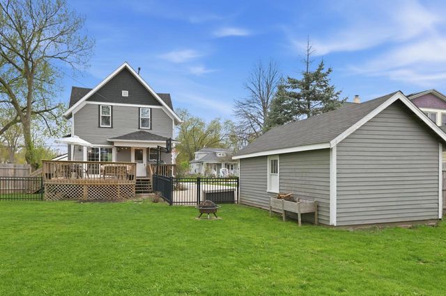 323 S Worthington STREET, Oconomowoc, WI 53066