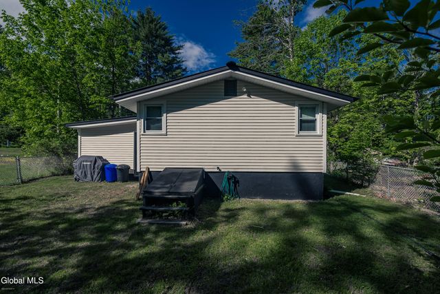 131 Wendell Avenue, Broadalbin, NY 12025