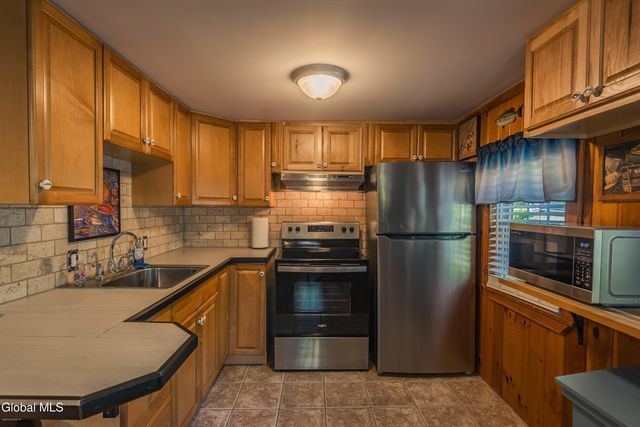 131 Wendell Avenue, Broadalbin, NY 12025