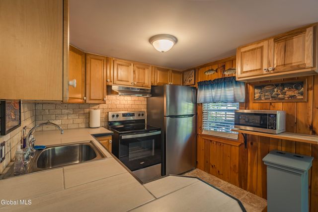131 Wendell Avenue, Broadalbin, NY 12025