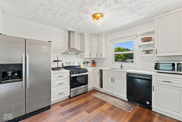 10 Tarry Court, Greenwood, IN 46142