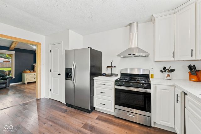 10 Tarry Court, Greenwood, IN 46142
