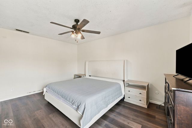 10 Tarry Court, Greenwood, IN 46142