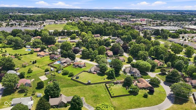 10 Tarry Court, Greenwood, IN 46142