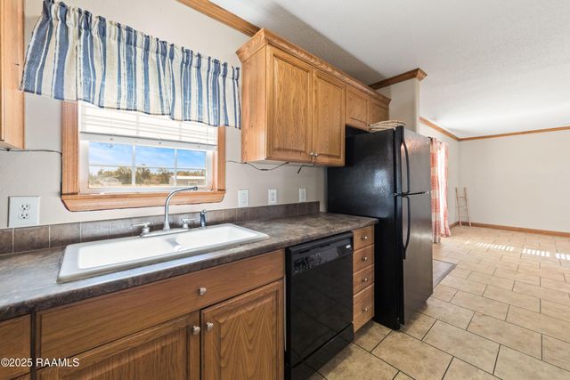 561 Airline Road, Opelousas, LA 70570