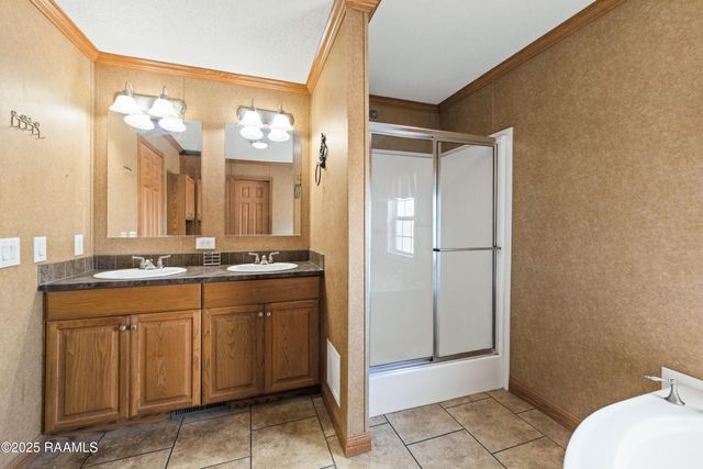 561 Airline Road, Opelousas, LA 70570