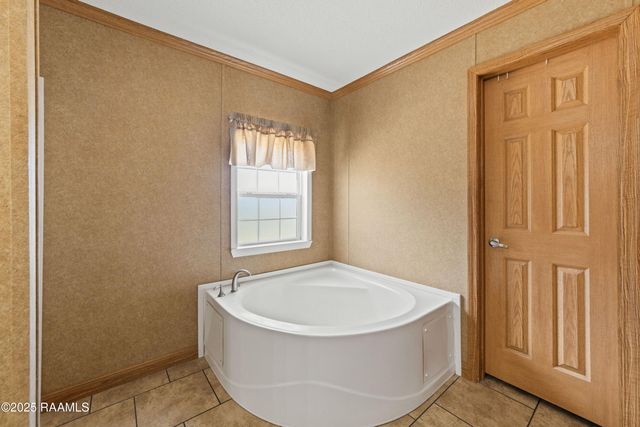 561 Airline Road, Opelousas, LA 70570