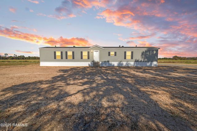 561 Airline Road, Opelousas, LA 70570