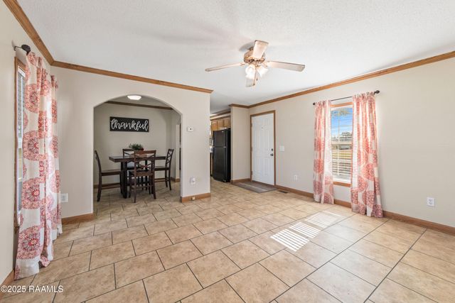 561 Airline Road, Opelousas, LA 70570