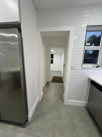 1436 NE 1st Ave, Fort Lauderdale, FL 33304