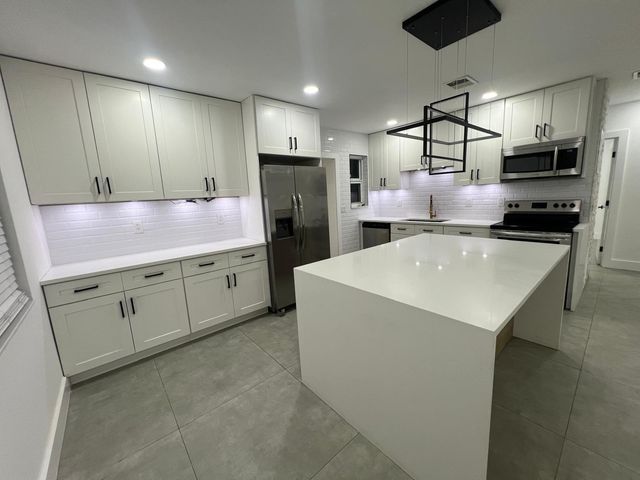 1436 NE 1st Ave, Fort Lauderdale, FL 33304