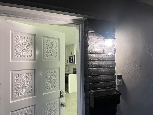 1436 NE 1st Ave, Fort Lauderdale, FL 33304