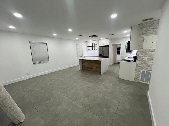 1436 NE 1st Ave, Fort Lauderdale, FL 33304