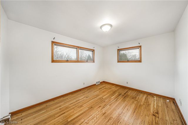 5216 Kuszmaul Avenue NW, Warren, OH 44483