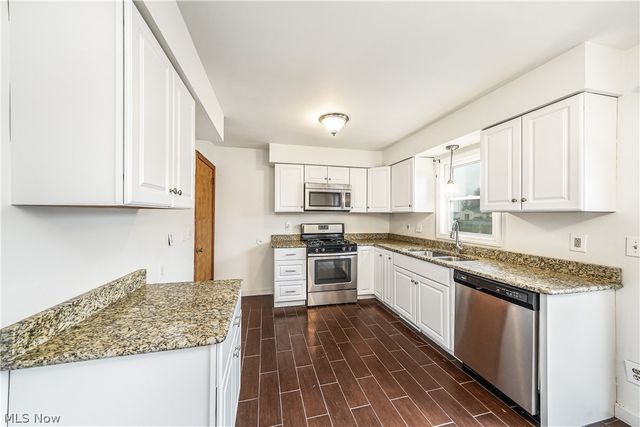 5216 Kuszmaul Avenue NW, Warren, OH 44483