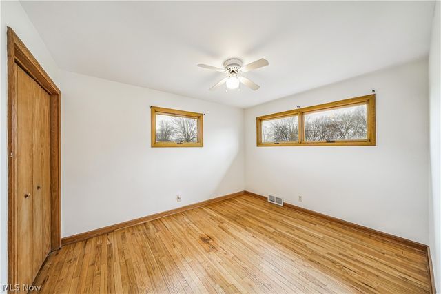 5216 Kuszmaul Avenue NW, Warren, OH 44483