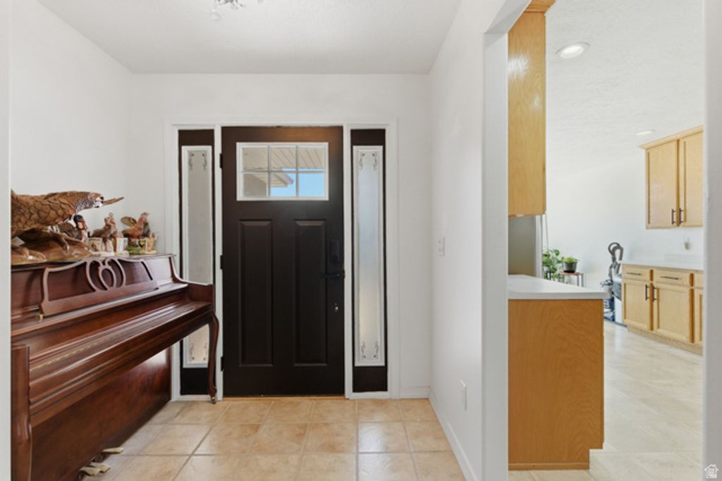 Image 2 of property listing at 8374 S 6465 W, West Jordan, UT 84081