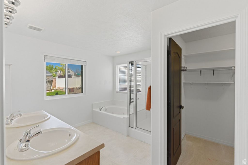Image 20 of property listing at 8374 S 6465 W, West Jordan, UT 84081