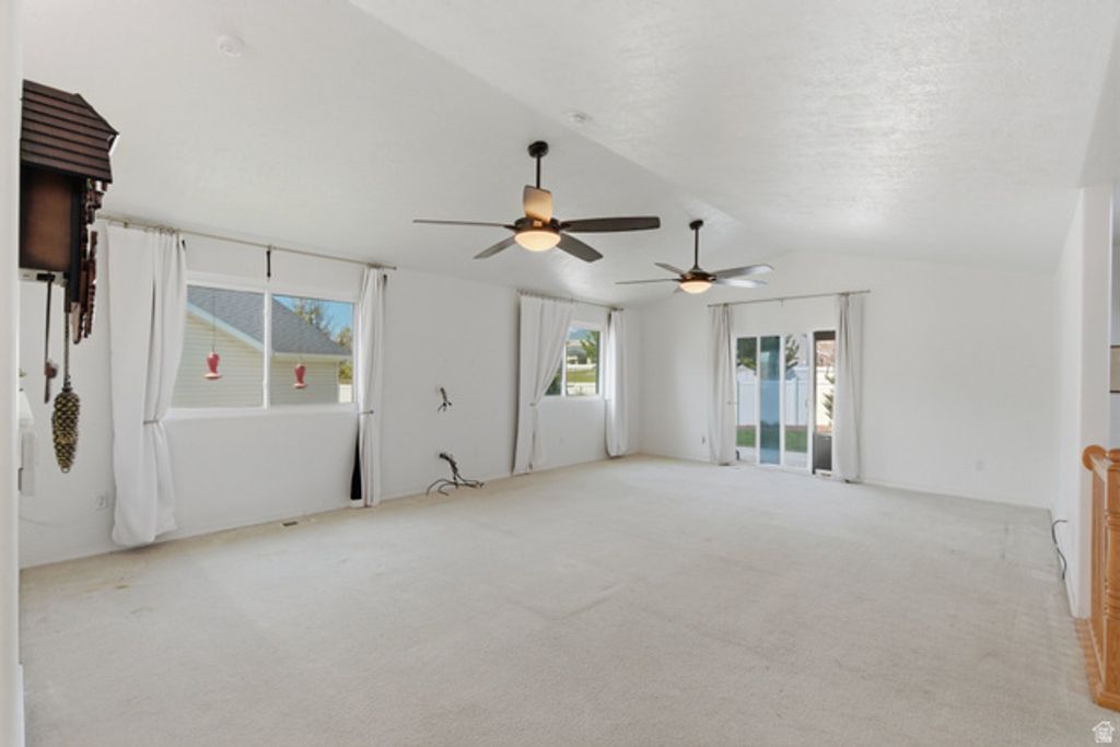 Image 9 of property listing at 8374 S 6465 W, West Jordan, UT 84081