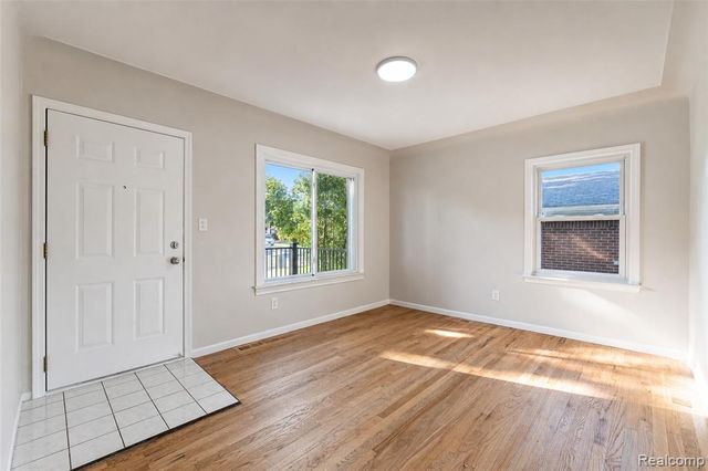 5712 Drexel Street, Dearborn Heights, MI 48127