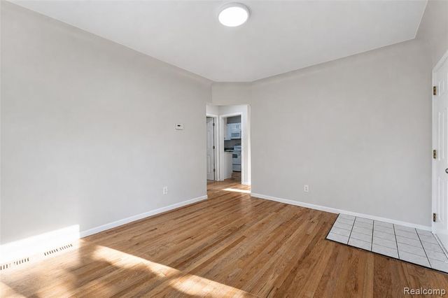 5712 Drexel Street, Dearborn Heights, MI 48127