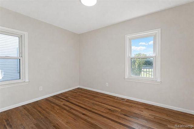 5712 Drexel Street, Dearborn Heights, MI 48127