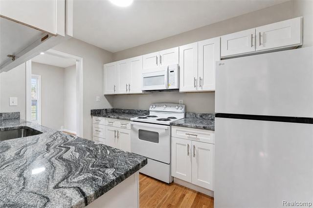 5712 Drexel Street, Dearborn Heights, MI 48127