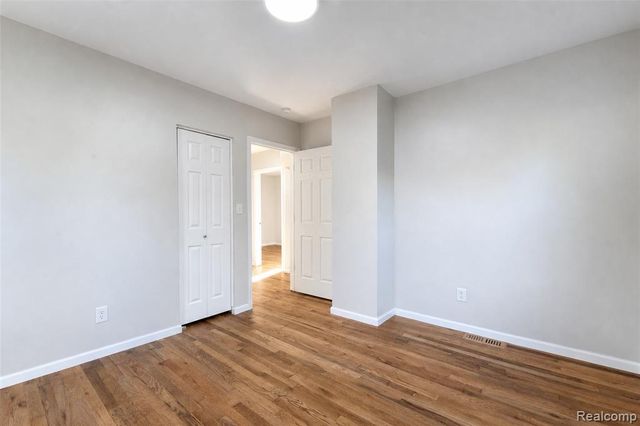 5712 Drexel Street, Dearborn Heights, MI 48127
