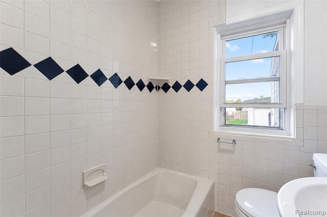5712 Drexel Street, Dearborn Heights, MI 48127