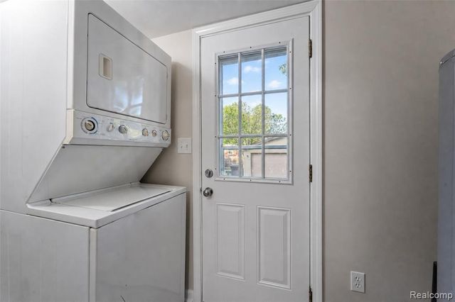 5712 Drexel Street, Dearborn Heights, MI 48127